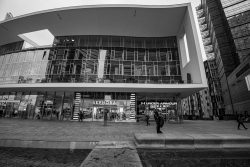 Milano, Gae Aulenti - Canon EOS 5D Mk2 Immagine Gae Aulenti