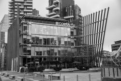 Milano, Gae Aulenti - Canon EOS 5D Mk2 Immagine Gae Aulenti