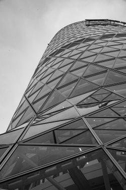 Milano, Gae Aulenti - Canon EOS 5D Mk2 Immagine Gae Aulenti