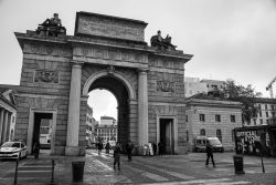 Milano, Porta Garibaldi - Canon EOS 5D Mk2 Immagine Porta Garibaldi